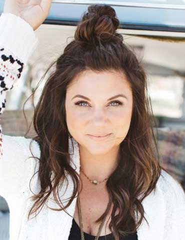 Bohemian Waves with Tiffani Thiessen